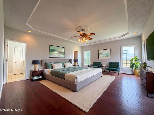 824 Camwheel Drive, Hope Mills, NC 28348
