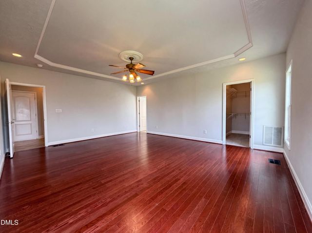 824 Camwheel Drive, Hope Mills, NC 28348