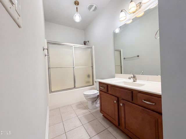 824 Camwheel Drive, Hope Mills, NC 28348