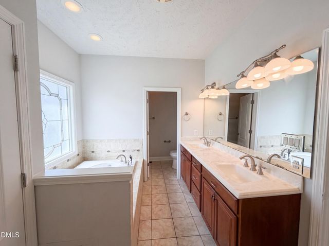 824 Camwheel Drive, Hope Mills, NC 28348