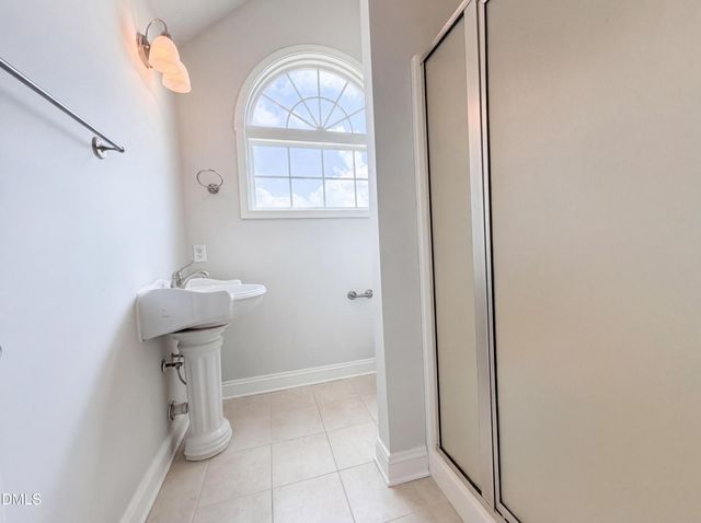 824 Camwheel Drive, Hope Mills, NC 28348