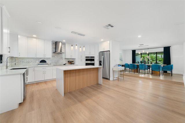 1520 SW 68th Avenue, Plantation, FL 33317