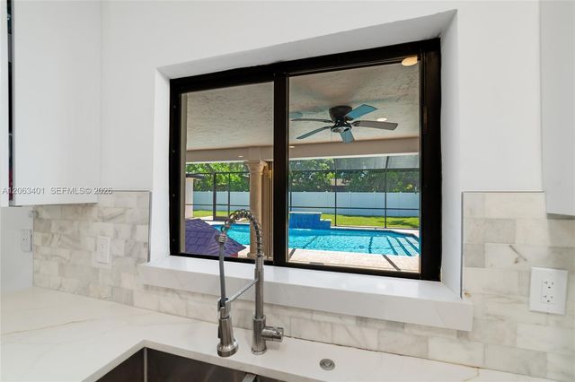 1520 SW 68th Avenue, Plantation, FL 33317