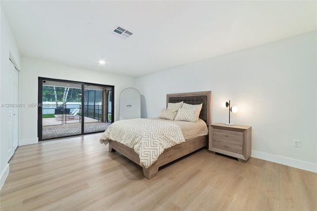 1520 SW 68th Avenue, Plantation, FL 33317
