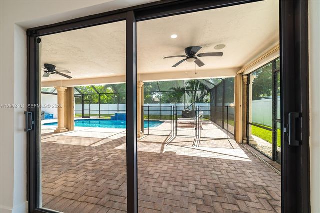 1520 SW 68th Avenue, Plantation, FL 33317