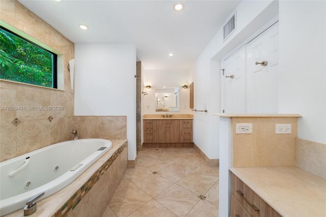 1520 SW 68th Avenue, Plantation, FL 33317