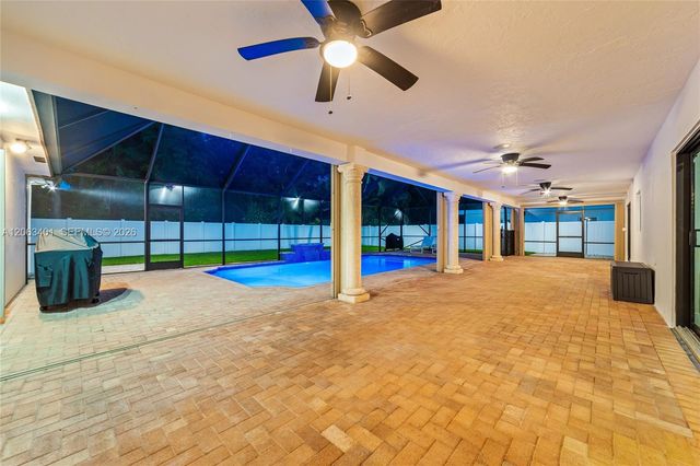 1520 SW 68th Avenue, Plantation, FL 33317