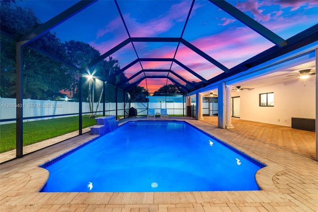 1520 SW 68th Avenue, Plantation, FL 33317