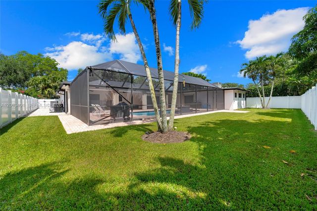 1520 SW 68th Avenue, Plantation, FL 33317