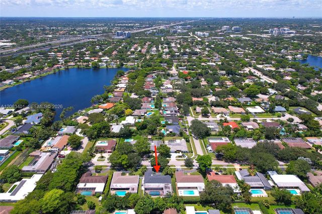 1520 SW 68th Avenue, Plantation, FL 33317
