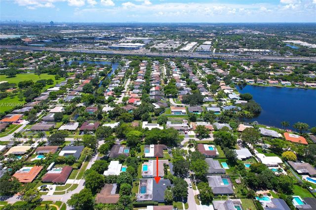 1520 SW 68th Avenue, Plantation, FL 33317