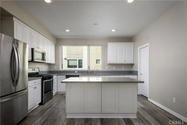 8008 Olive, Downey, CA 90241