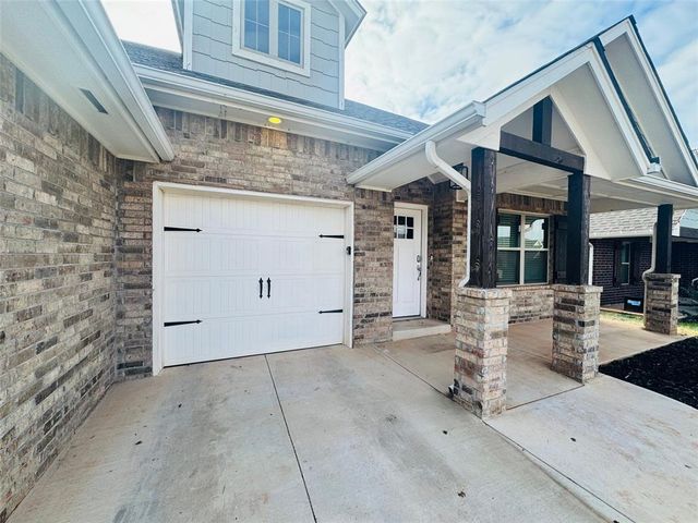 1608 NE 33rd Terrace, Moore, OK 73160