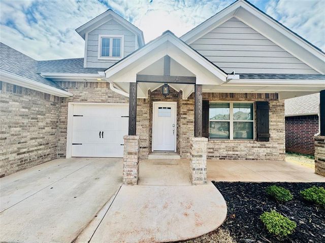 1608 NE 33rd Terrace, Moore, OK 73160