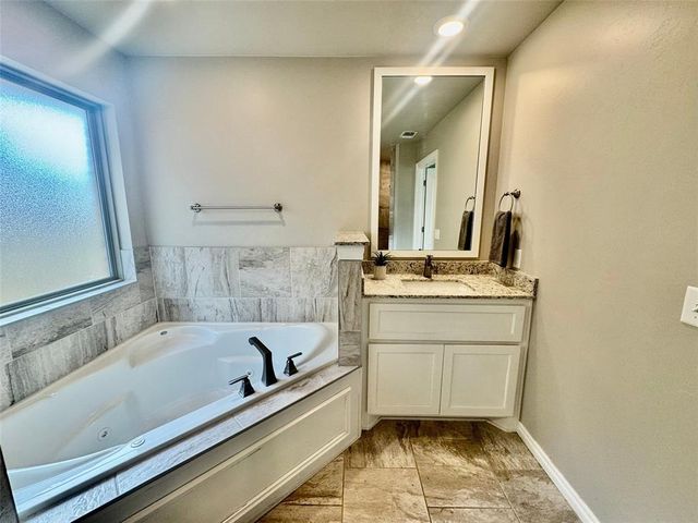 1608 NE 33rd Terrace, Moore, OK 73160