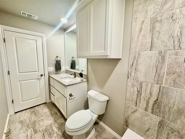 1608 NE 33rd Terrace, Moore, OK 73160