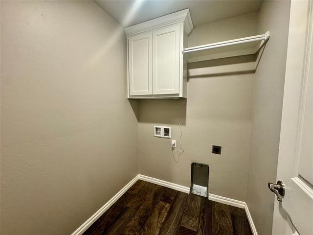 1608 NE 33rd Terrace, Moore, OK 73160