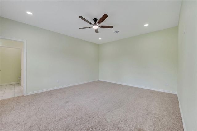 1400 W 18th Street, Bryan, TX 77803