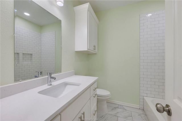 1400 W 18th Street, Bryan, TX 77803