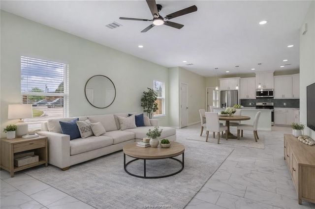 1400 W 18th Street, Bryan, TX 77803