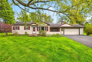 127 Creek Hill Lane, Penfield, NY 14625