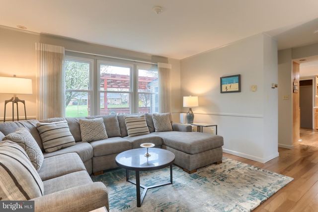 1142 PARK DR, Palmyra, PA 17078