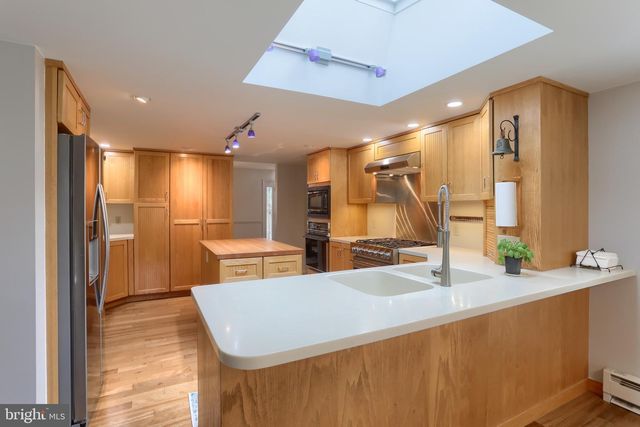 1142 PARK DR, Palmyra, PA 17078