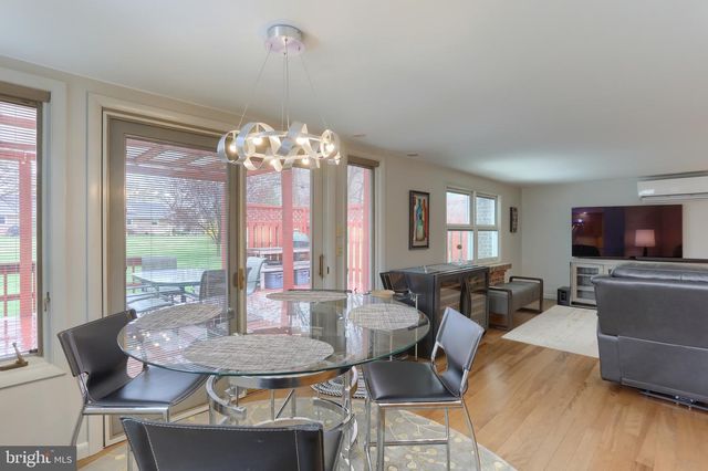 1142 PARK DR, Palmyra, PA 17078