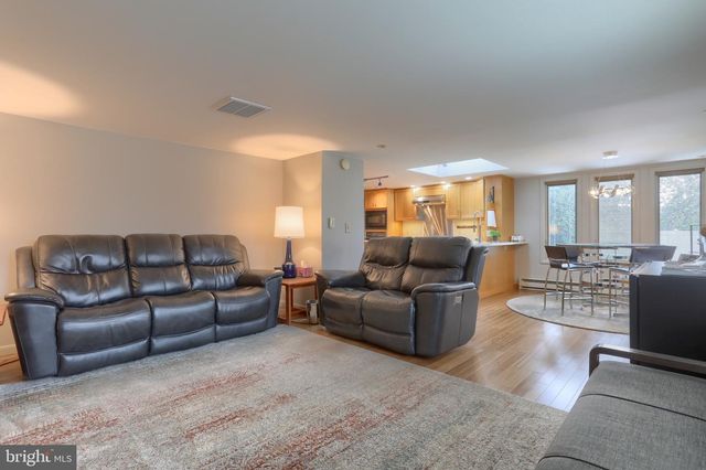 1142 PARK DR, Palmyra, PA 17078