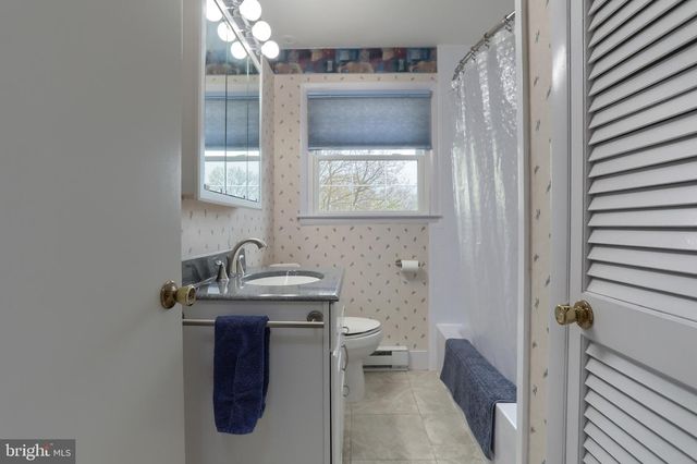 1142 PARK DR, Palmyra, PA 17078