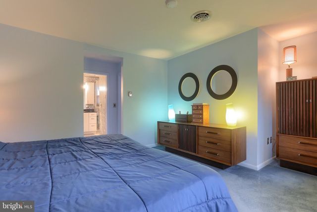 1142 PARK DR, Palmyra, PA 17078
