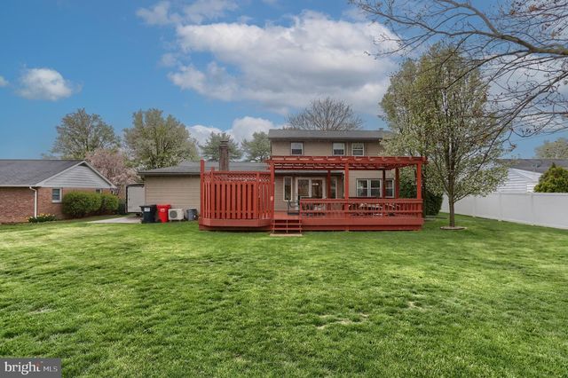1142 PARK DR, Palmyra, PA 17078