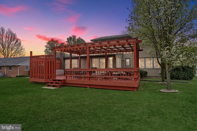 1142 PARK DR, Palmyra, PA 17078