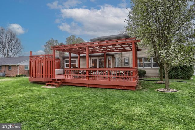 1142 PARK DR, Palmyra, PA 17078