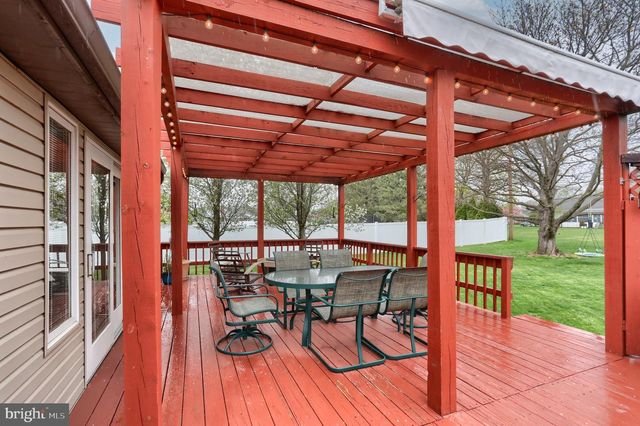 1142 PARK DR, Palmyra, PA 17078