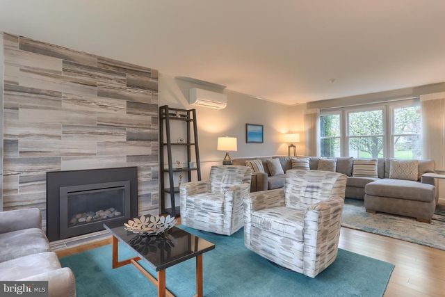 1142 PARK DR, Palmyra, PA 17078