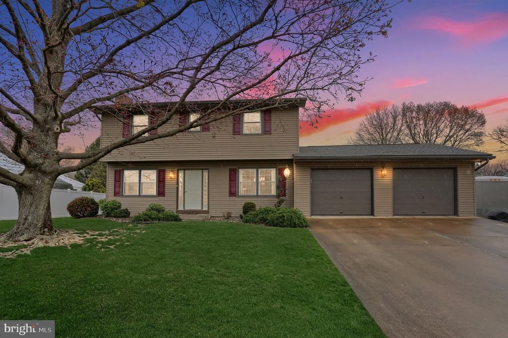 1142 PARK DR, Palmyra, PA 17078