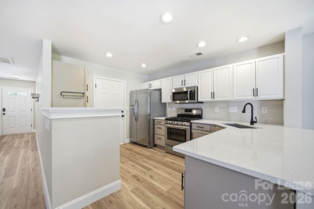 11112 Saintsbury Place, Charlotte, NC 28270