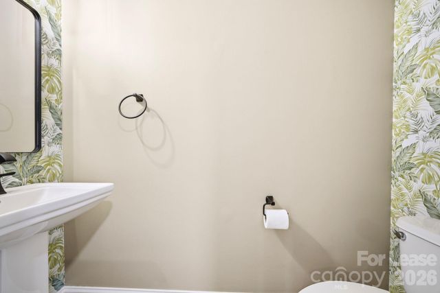 11112 Saintsbury Place, Charlotte, NC 28270