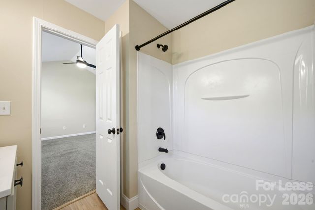 11112 Saintsbury Place, Charlotte, NC 28270