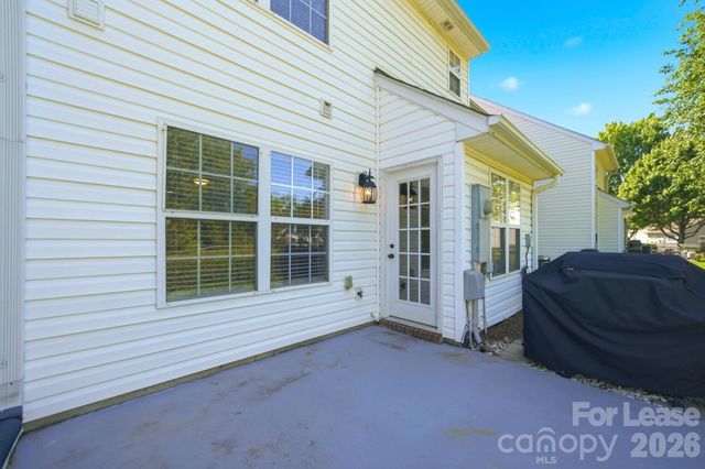 11112 Saintsbury Place, Charlotte, NC 28270