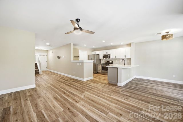 11112 Saintsbury Place, Charlotte, NC 28270