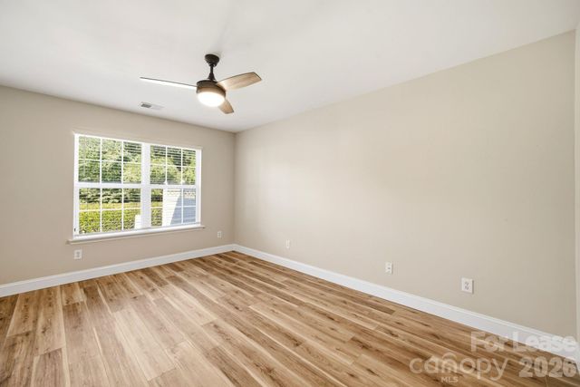 11112 Saintsbury Place, Charlotte, NC 28270