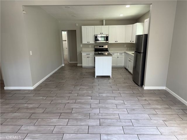 430 E Arrow, Upland, CA 91786