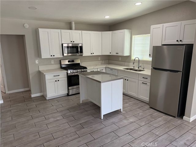 430 E Arrow, Upland, CA 91786