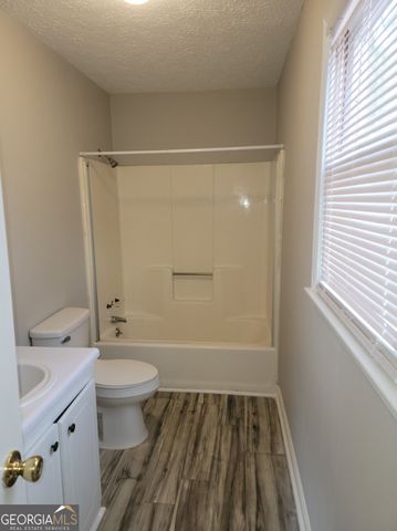 15 Greenview Drive, Mcdonough, GA 30253