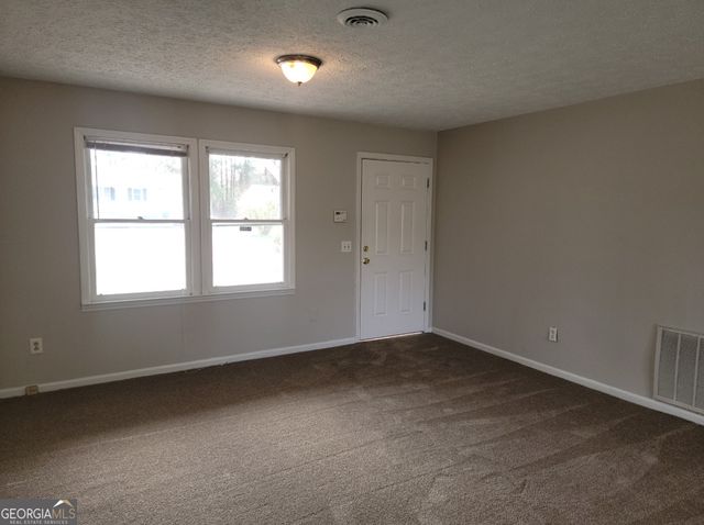 15 Greenview Drive, Mcdonough, GA 30253