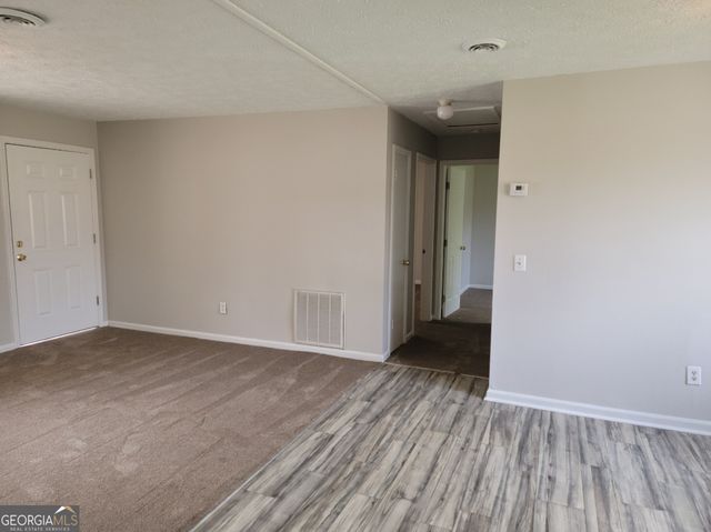 15 Greenview Drive, Mcdonough, GA 30253