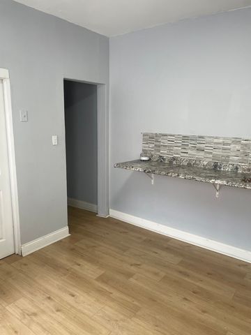 451 E 111th Street 2R, Chicago, IL 60628
