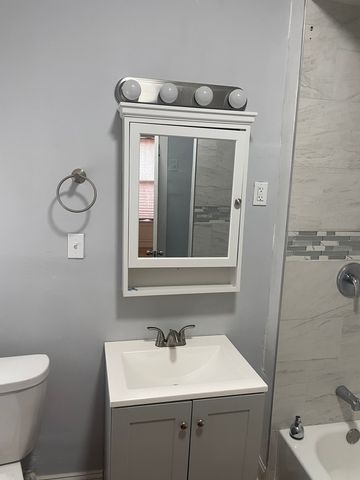 451 E 111th Street 2R, Chicago, IL 60628